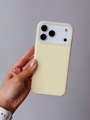 Чехол Matte Neon with MagSafe для iPhone 17 Purple